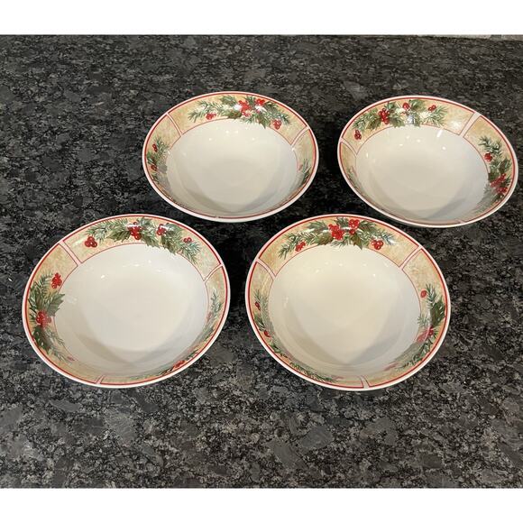 4 Vintage Gibson Mistletoe Holly Berry Pattern Soup Cereal Salad Bowls Christmas - Picture 1 of 4